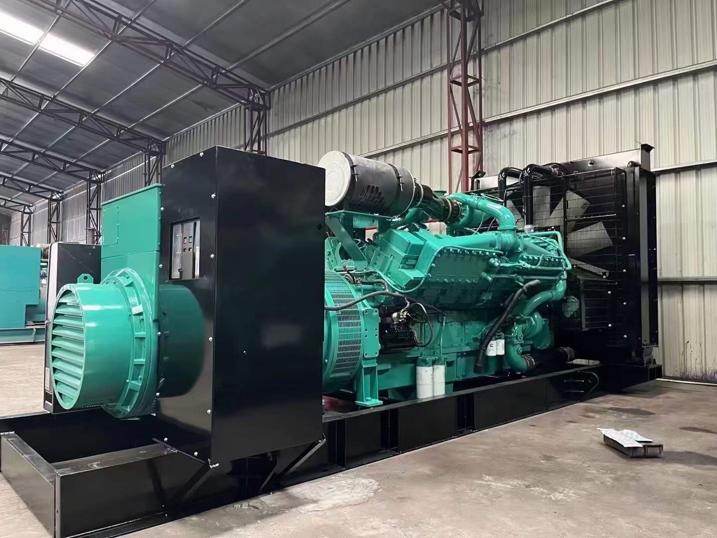通江如何降低 800kW 柴油发电机输出电流的波动？