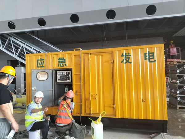 通江怎样判断空气滤清器是否需要更换？